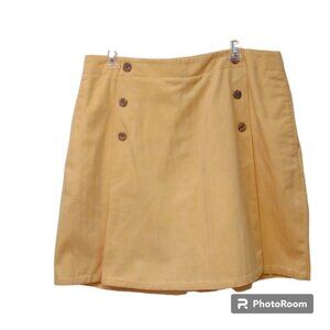 Cabin Creek Vtg Golden Yellow Pull-up Elastic Waist Pockets Button Details Skort